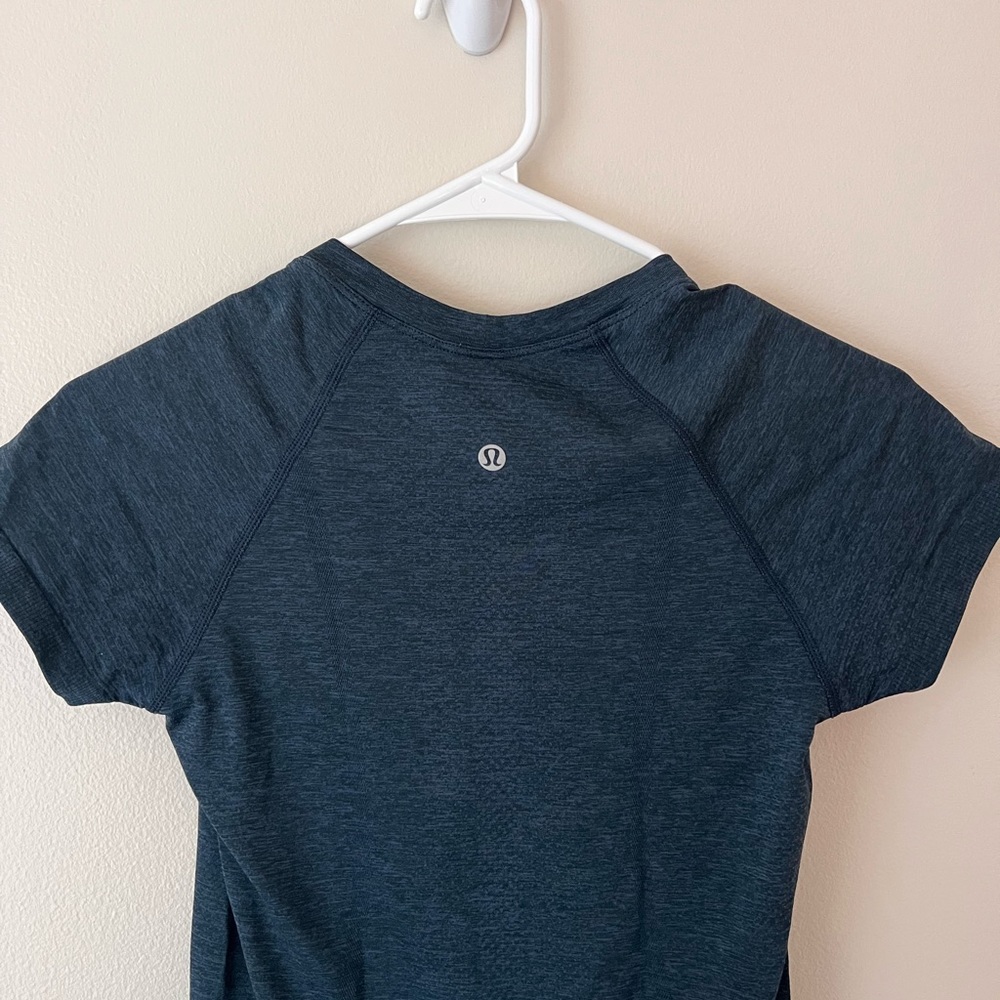 Navy blue short sleeve lululemon top